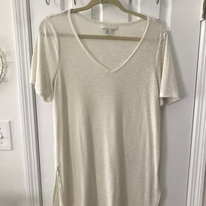 white blouse/t-shirt